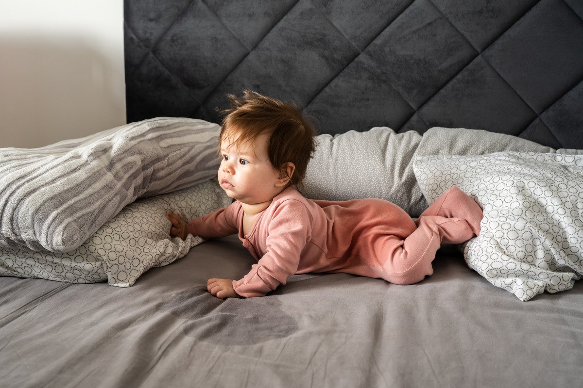 How to Get Pee Smell Out of a Mattress