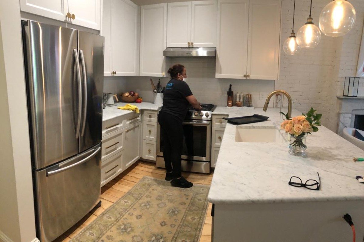 How to clean a kitchen